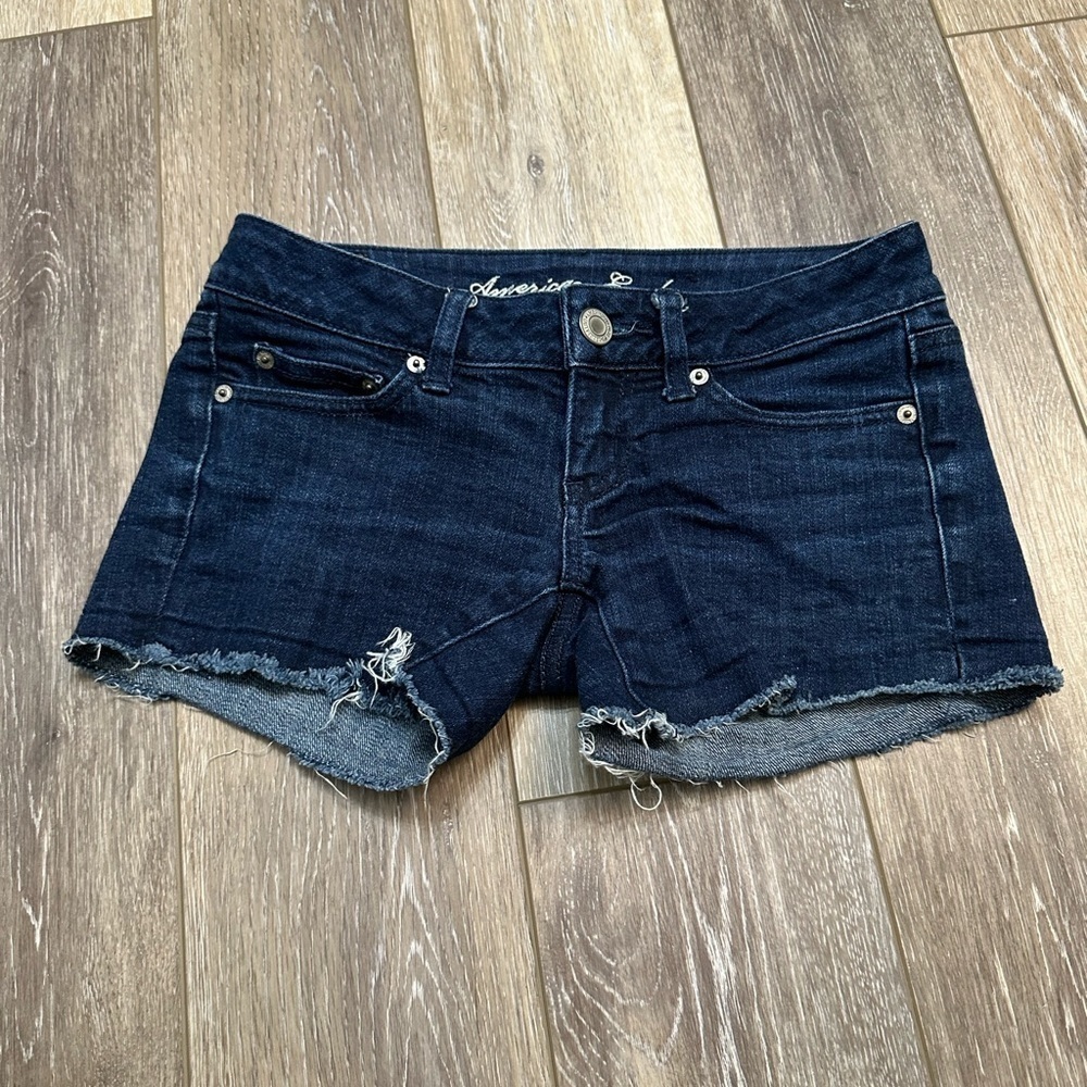🛍️ American eagle 3 inch stretch shorts great condition.